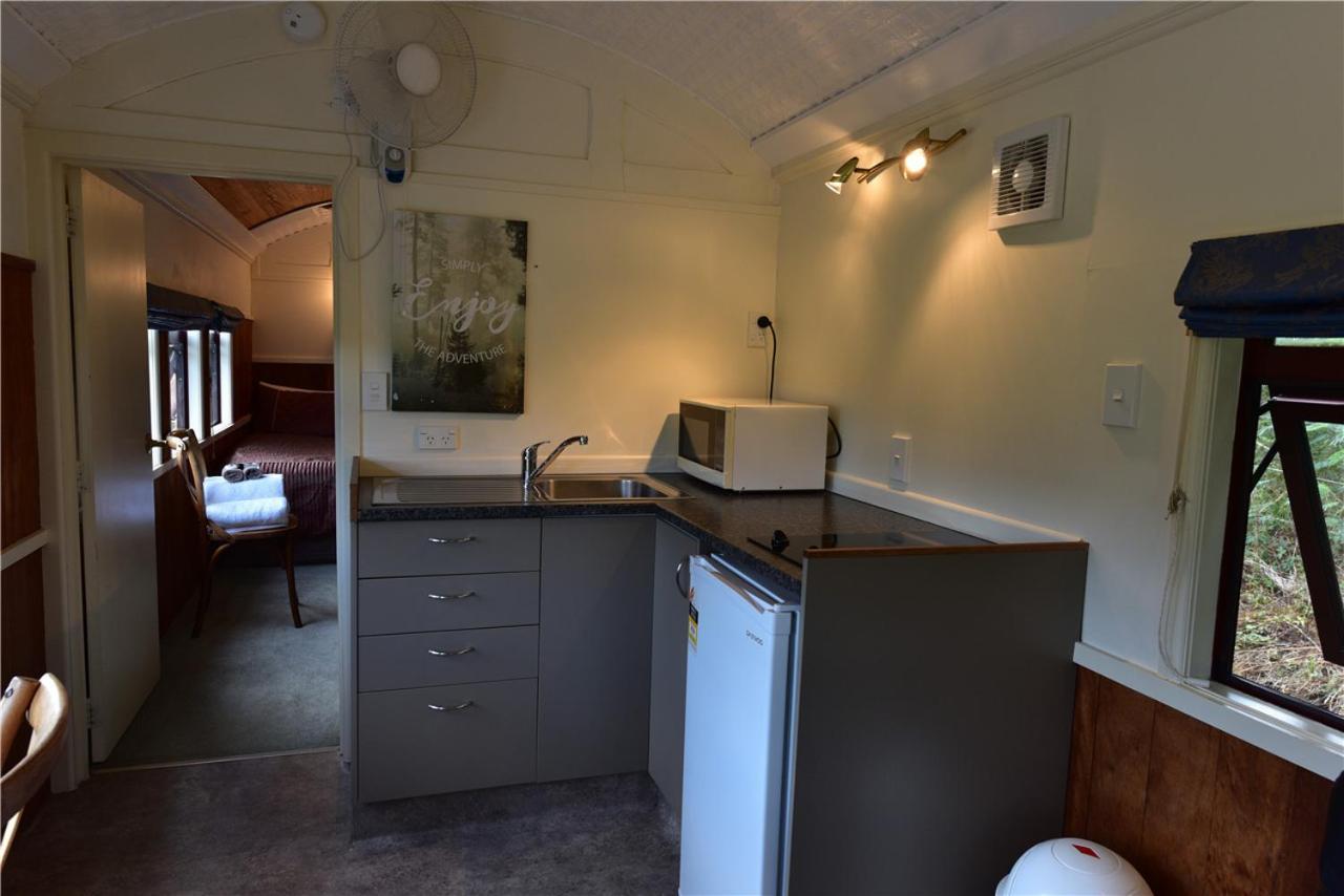 Woodlyn Park Motel ไวโตโมเคฟส์ ภายนอก รูปภาพ