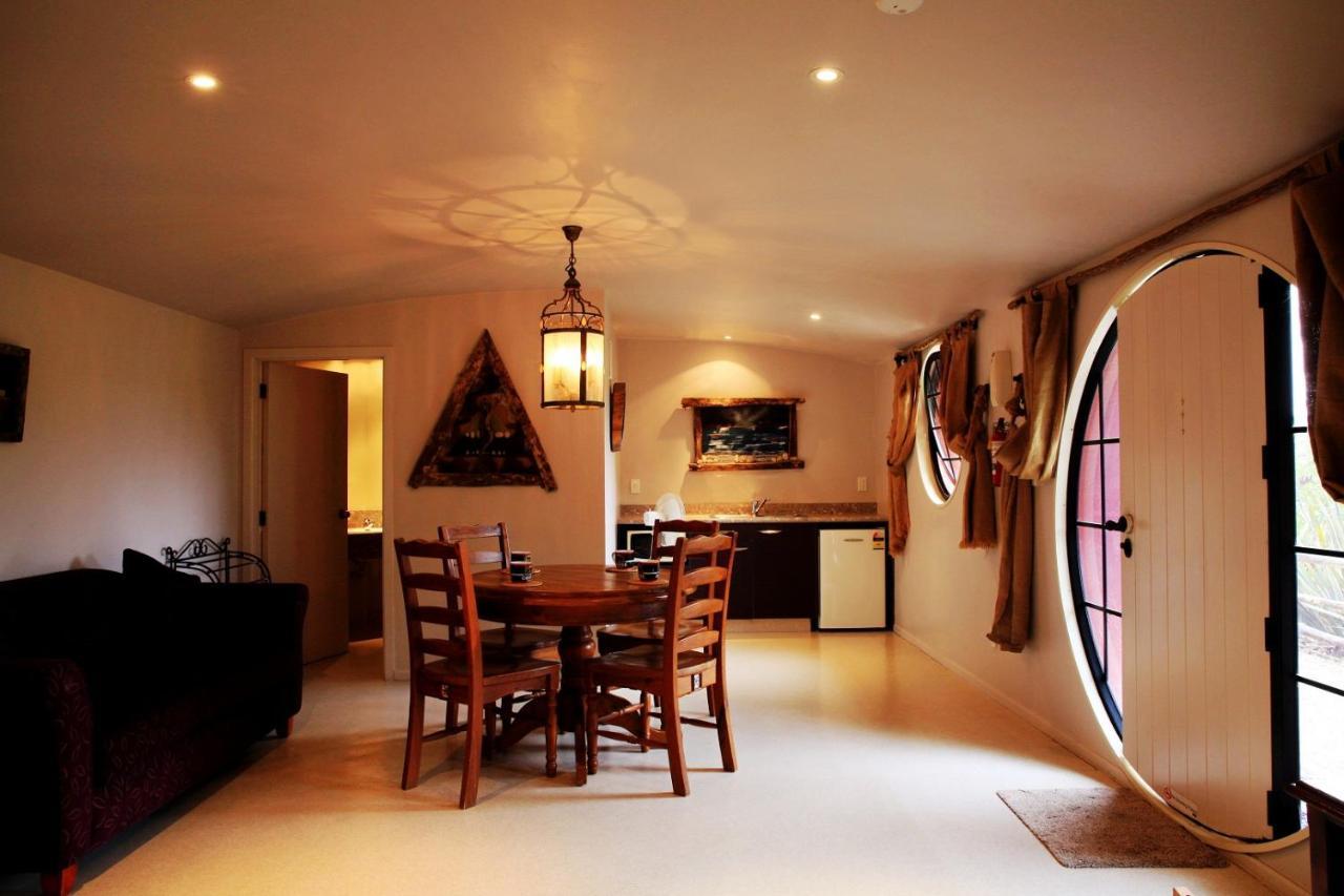 Woodlyn Park Motel ไวโตโมเคฟส์ ภายนอก รูปภาพ